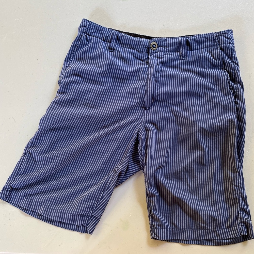 Volcom 4 Way stretch Surf & Turf Hybrid Shorts. 30” Waist. EUC Surfing, boating.